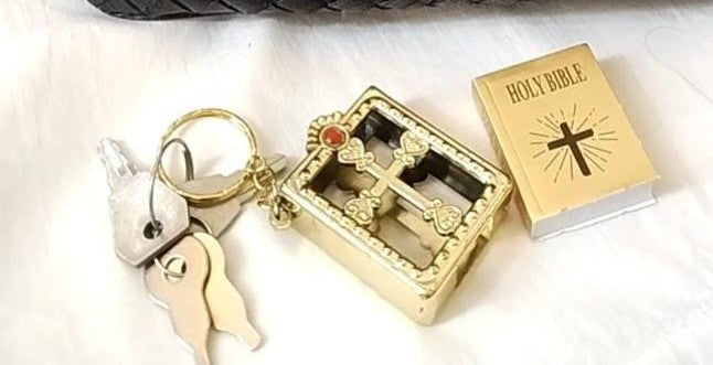 World's Smallest Bible (with Removable Bible) - Special Mini Paper Holy Bible Keychain